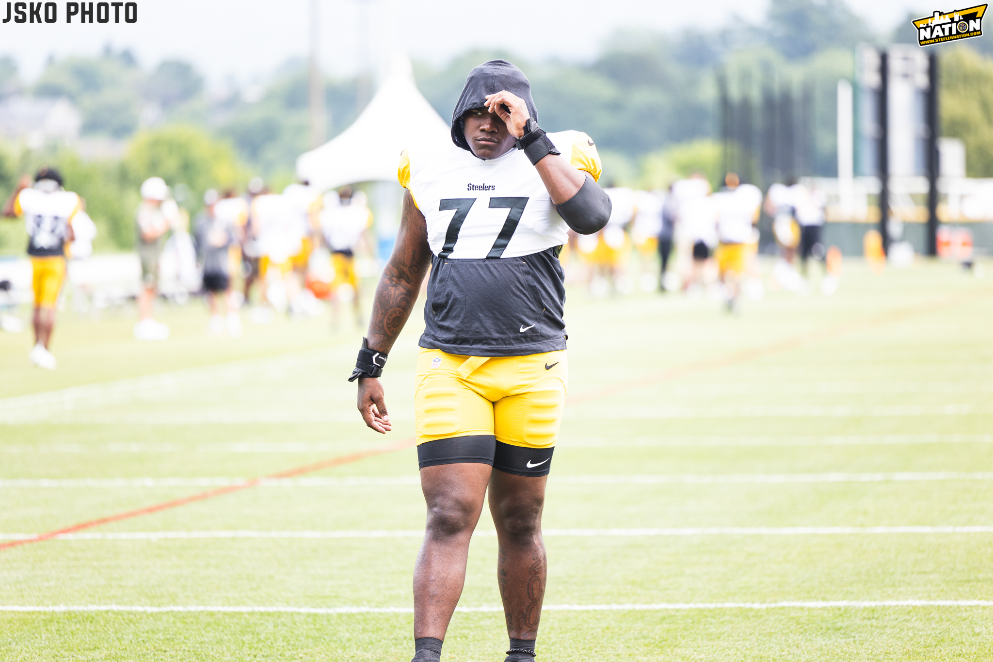 Steelers' Troy Fautanu Works Out At Right Tackle During First Day Of ...